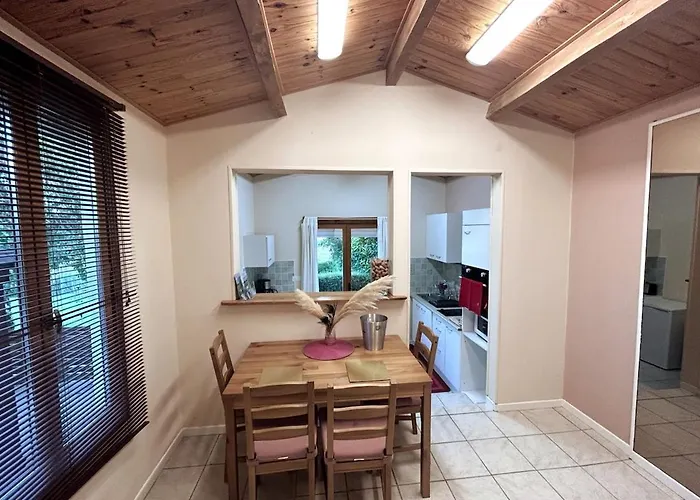 - Vin Rose Nyaraló *